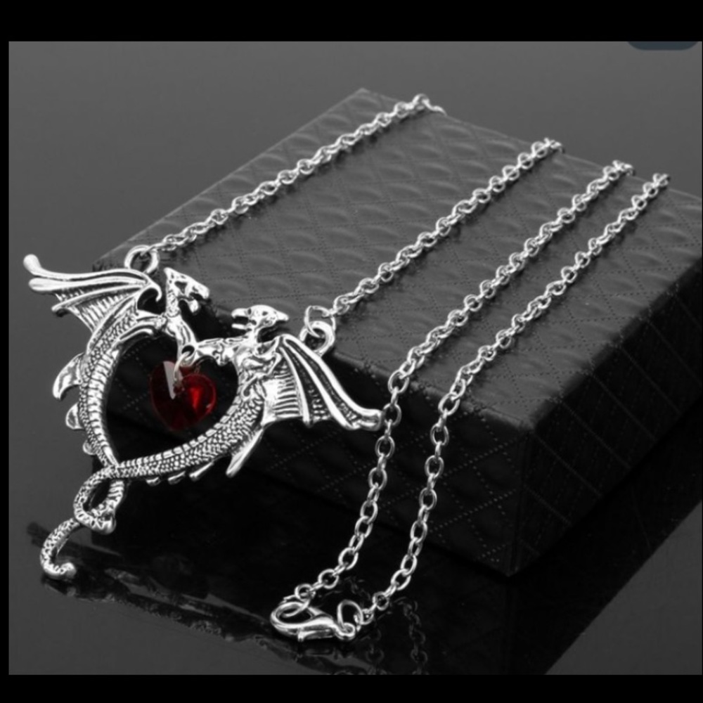 Gothic Pendant and Chain - Picture 3 of 4